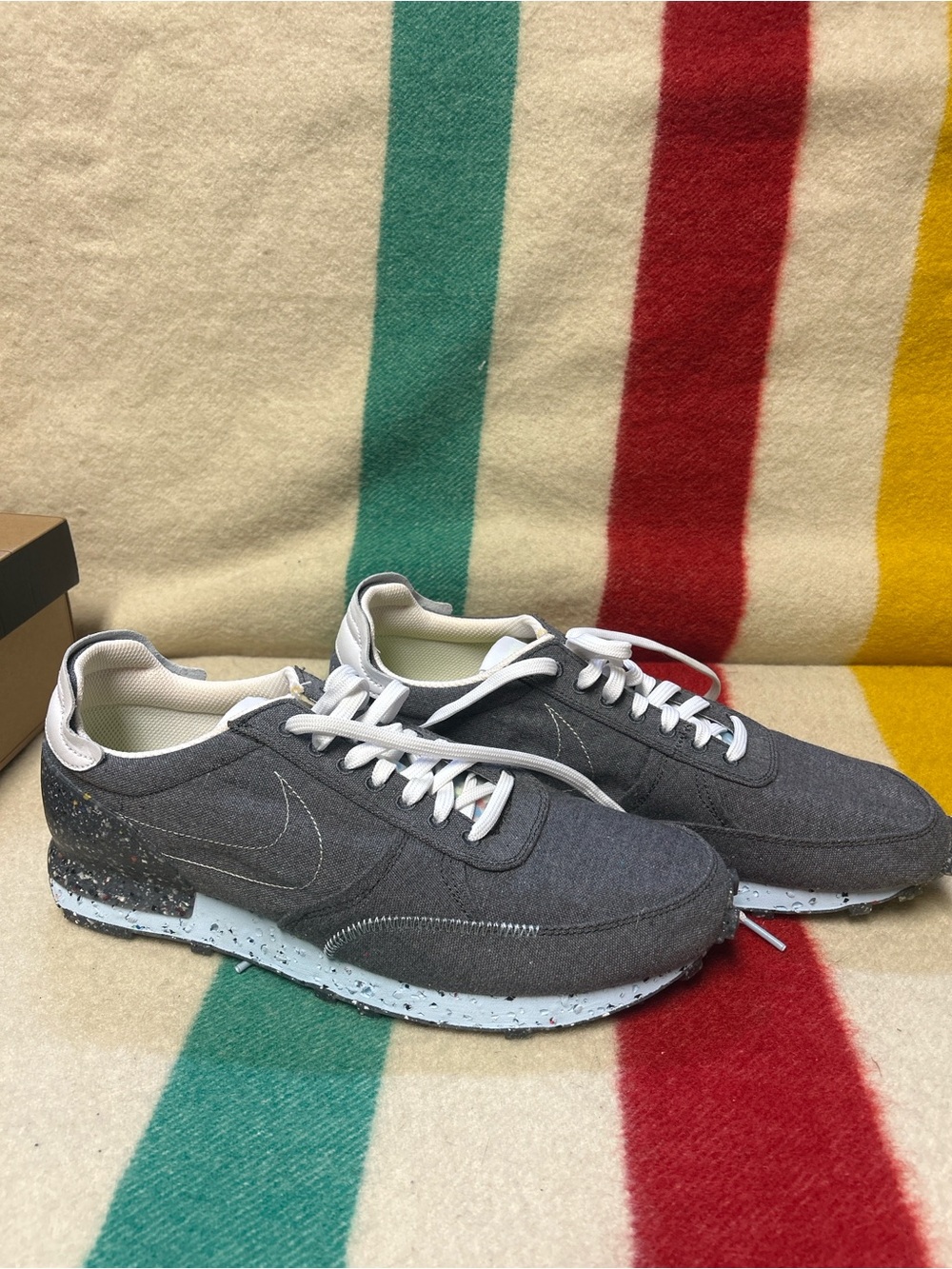 Nike Men’s Charcoal Gray Low-Top Sneakers with White Laces